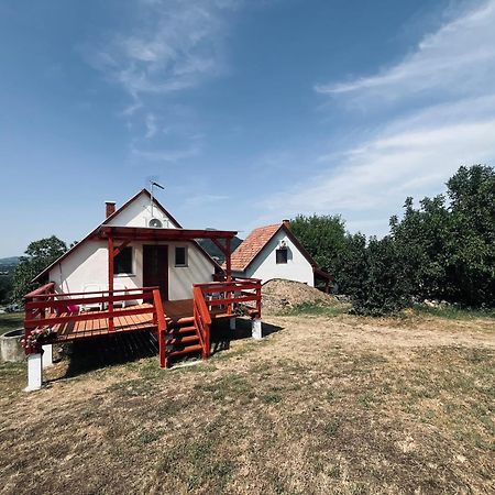 Erdodi Pince Badacsony Villa Nemesgulács Buitenkant foto